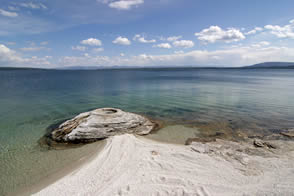 Yellowstone Lake WIKI